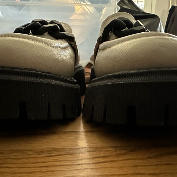 ALL BLACK loafers, brand new! Cream/Greige and black - Picture 4 of 7